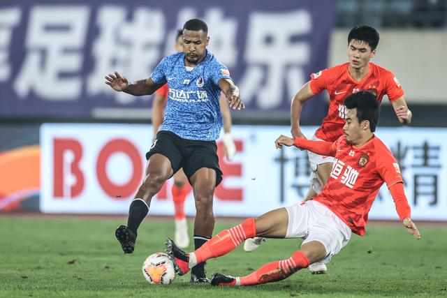 惨败乌拉圭 李弘权坦言需改进与磨合阵容